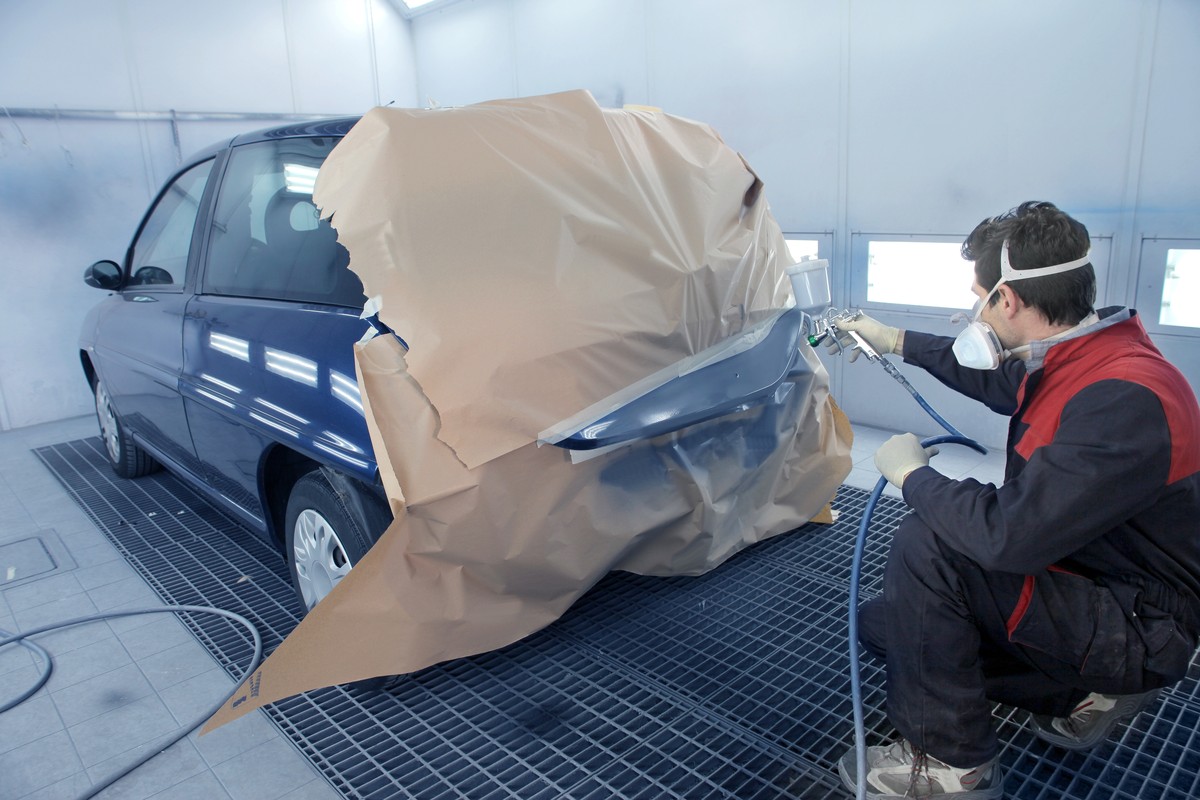 Как и где выбрать учебное заведение автомаляров с устройством на работу