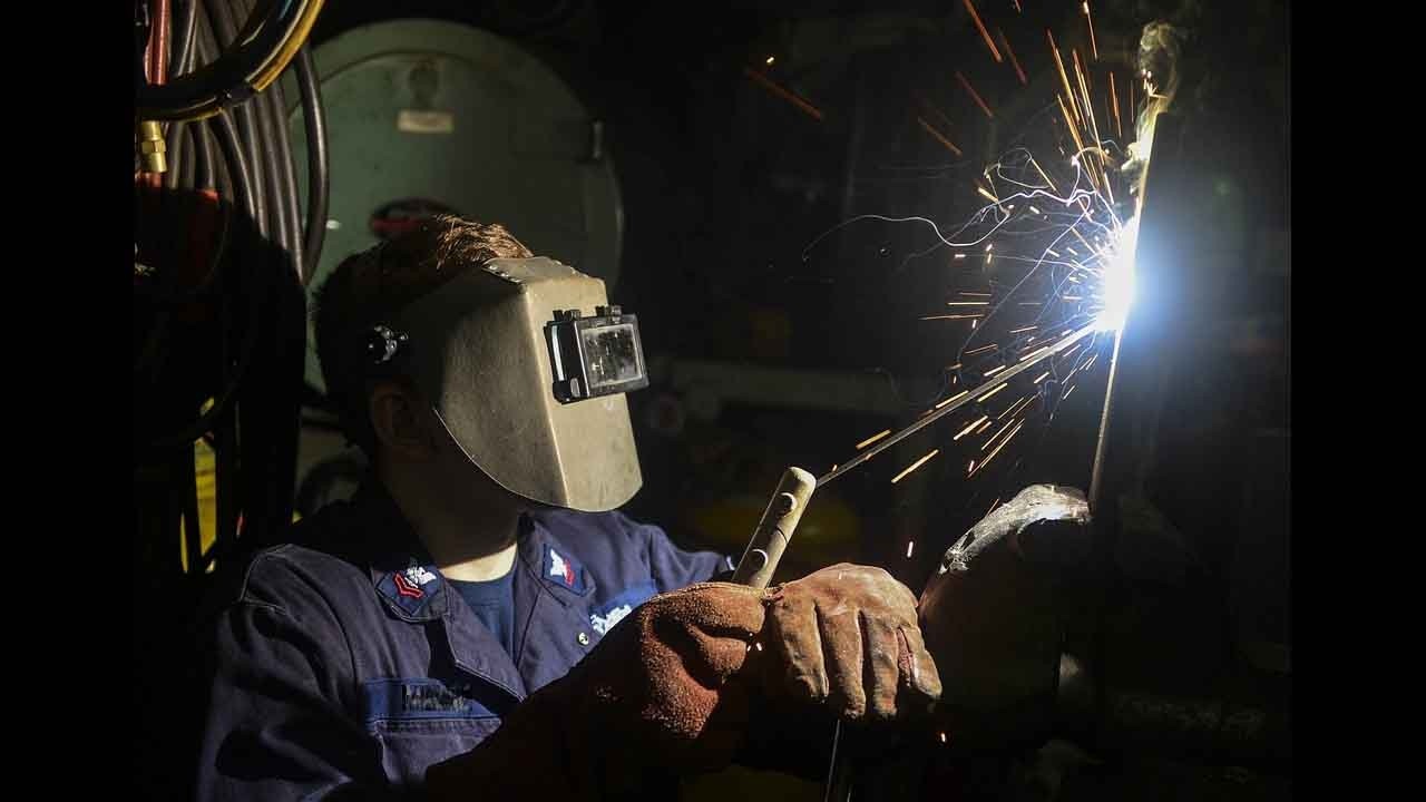 Где найти курсы обучения сварщиков для тех кто работает по выходным Где найти курсы обучения сварщиков для тех кто работает по выходным